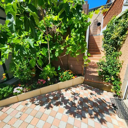 Nid Douillet Pour Amoureux Avec Jacuzzi Privatif Apartment La Valette-du-Var