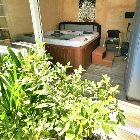 Apartment Nid Douillet Pour Amoureux Avec Jacuzzi Privatif *
